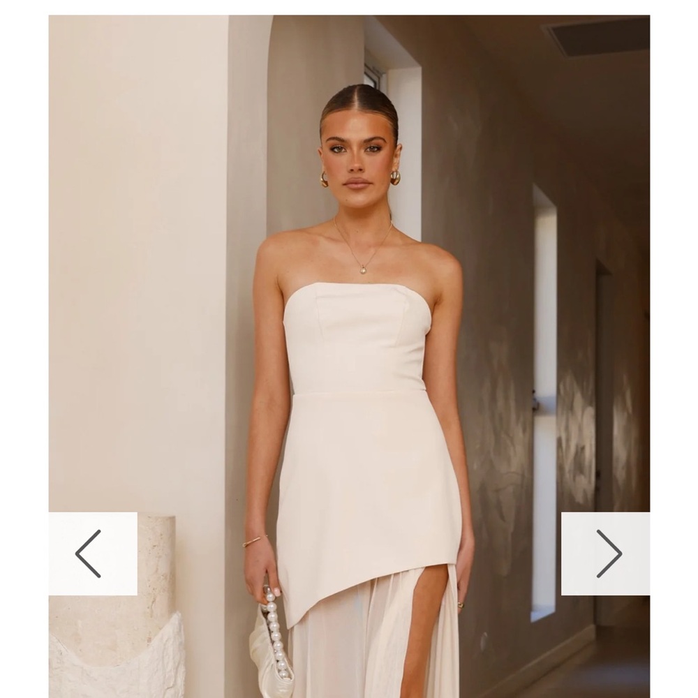 Elegant Strapless Cream Dress